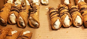 Lanovara Chocolate Chip Cheese Cannoli 4 pack